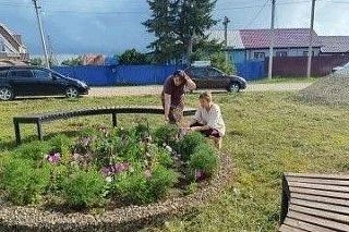 Проекты по благоустройству территории реализует ТОС «Чистый исток» Проекты по благоустройству территории реализует ТОС «Чистый исток»