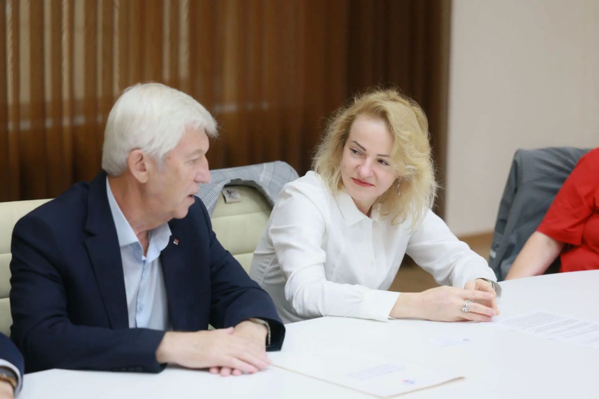 Обращения предпринимателей ЕАО по налогам и развитию производства рассмотрят на региональном и федеральном уровнях Обращения предпринимателей ЕАО по налогам и развитию производства рассмотрят на региональном и федеральном уровнях