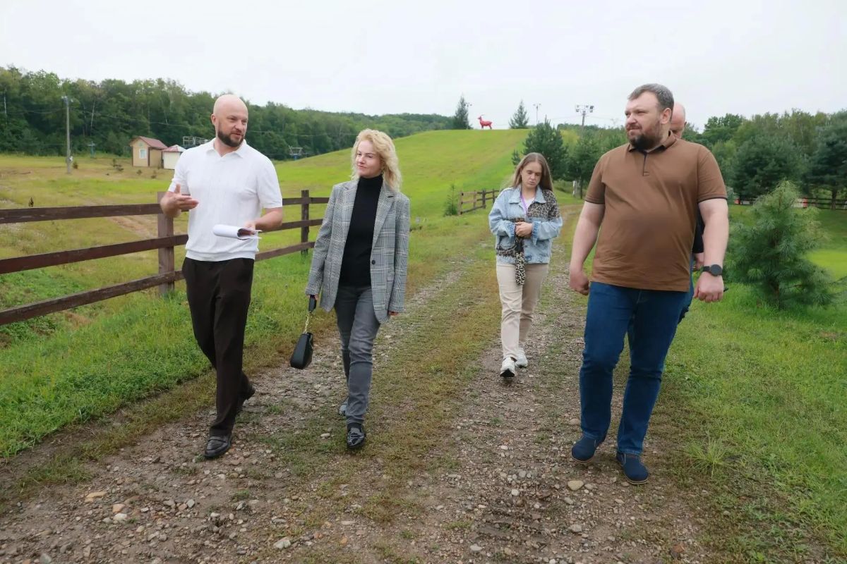 В ЕАО проработают новые туристические маршруты и формат детского отдыха на базе «Фомы» В ЕАО проработают новые туристические маршруты и формат детского отдыха на базе «Фомы»