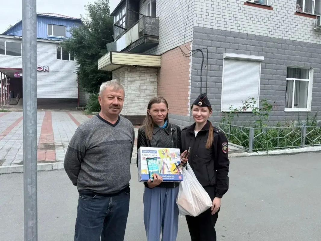Школьный звонок прозвенел, первая неделя пролетела незаметно! Школьный звонок прозвенел, первая неделя пролетела незаметно!
