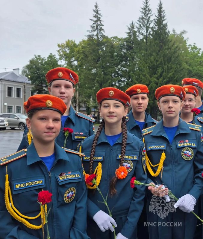 Доброе утро! С пятницей, удачных выходных)