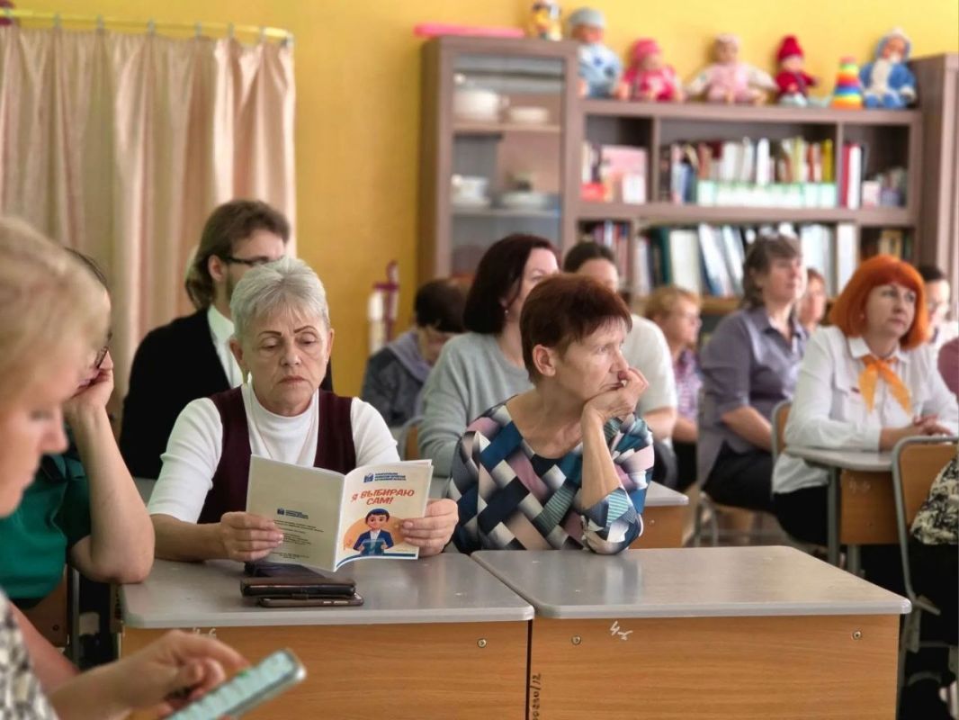 Встреча с педагогами: как сделать выборы уроком гражданственности Встреча с педагогами: как сделать выборы уроком гражданственности