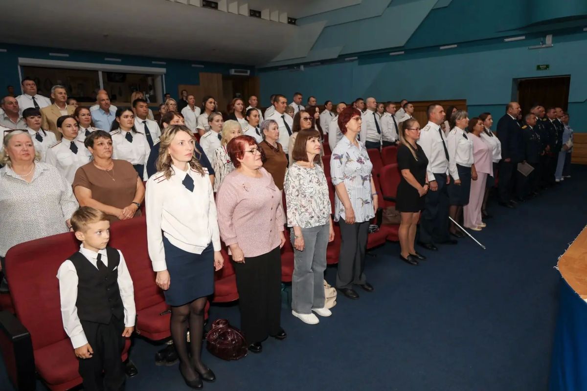 Награды парламента ЕАО вручены сотрудникам Биробиджанской воспитательной колонии Награды парламента ЕАО вручены сотрудникам Биробиджанской воспитательной колонии