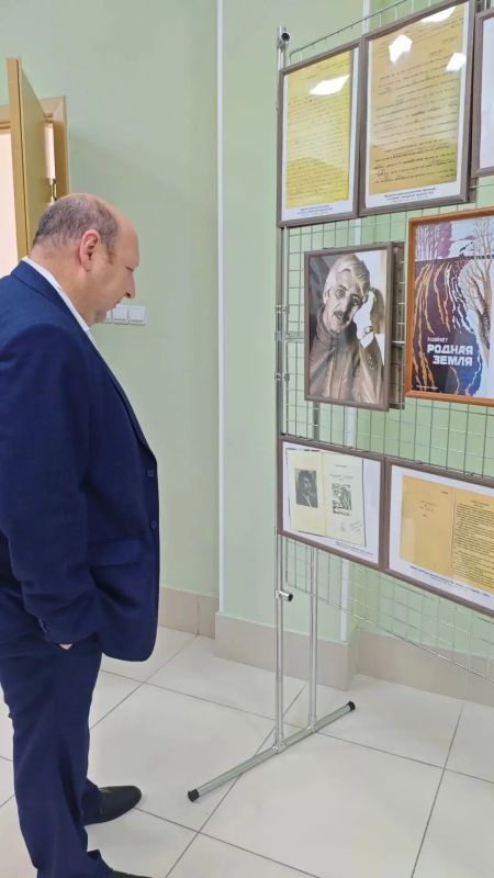 7 сентября в холле конференц-зала МФЦ открыта фотодокументальная выставка «Родная земля 7 сентября в холле конференц-зала МФЦ открыта фотодокументальная выставка «Родная земля