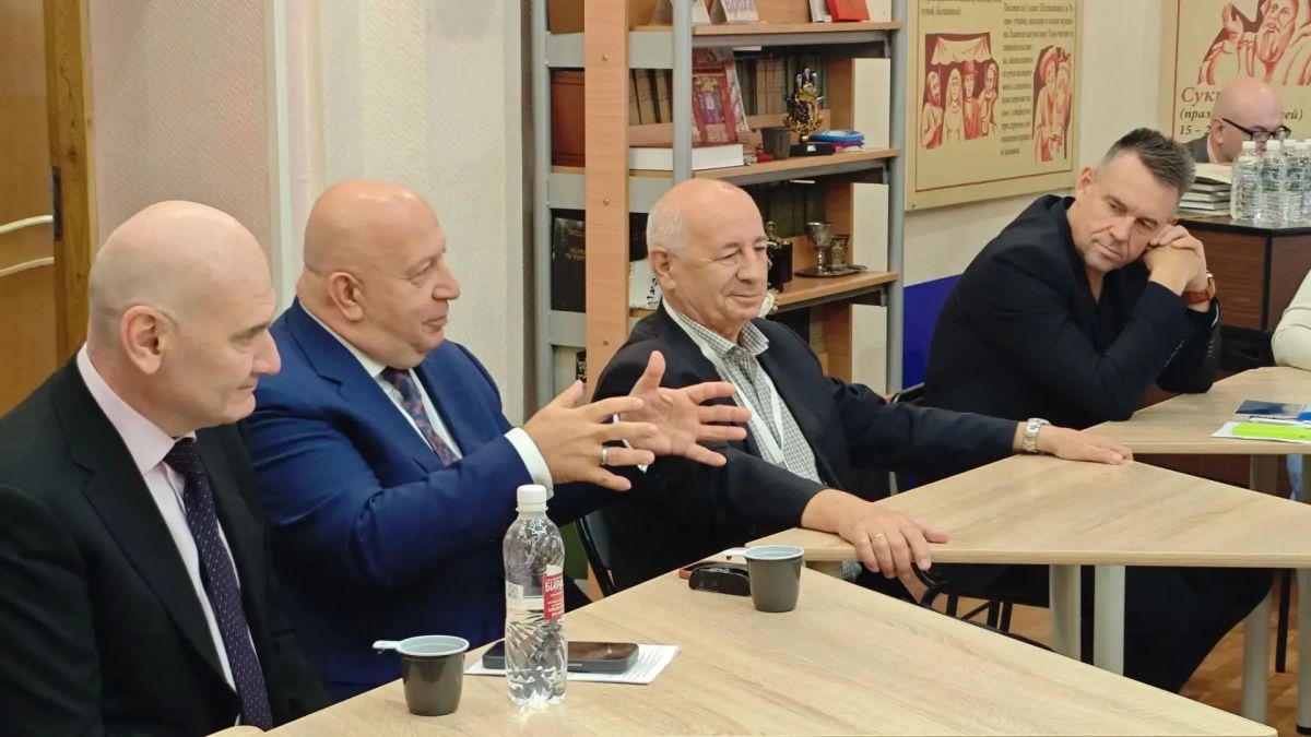 Межрегиональная конференция в ЕАО: диалог культур сквозь призму семейных традиций Межрегиональная конференция в ЕАО: диалог культур сквозь призму семейных традиций