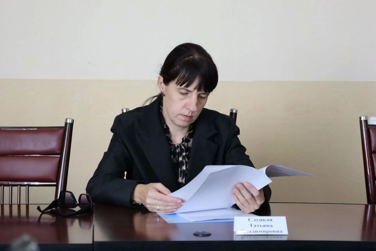Постоянная комиссия по социальным вопросам поддержала награждение директора школы №7 Почётной грамотой Постоянная комиссия по социальным вопросам поддержала награждение директора школы №7 Почётной грамотой