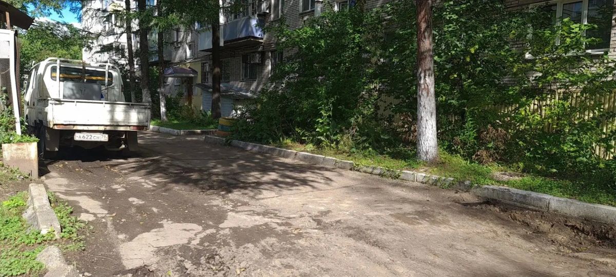Продолжаем приводить в порядок междворовые проезды в городе Продолжаем приводить в порядок междворовые проезды в городе