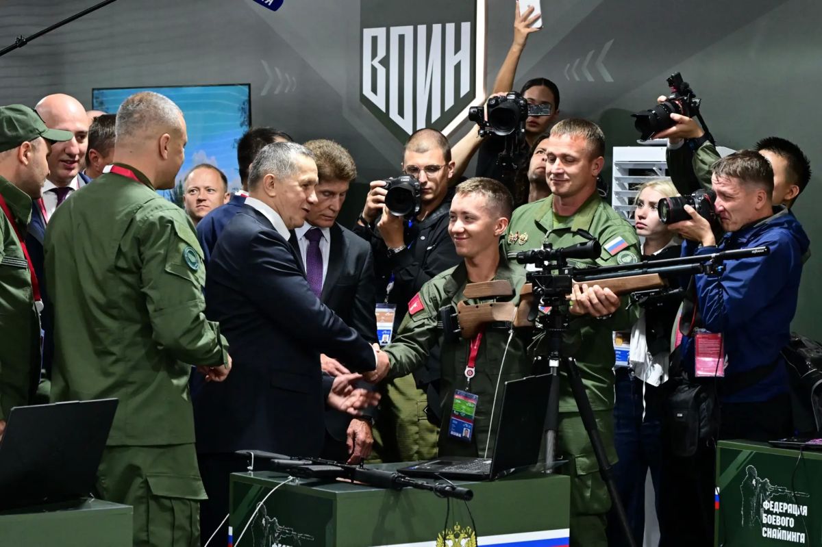 Центр «ВОИН» подвел итоги работы на ВЭФ-2026 Центр «ВОИН» подвел итоги работы на ВЭФ-2026