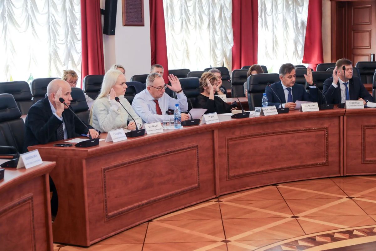Состоялось внеочередное заседание парламента ЕАО Состоялось внеочередное заседание парламента ЕАО
