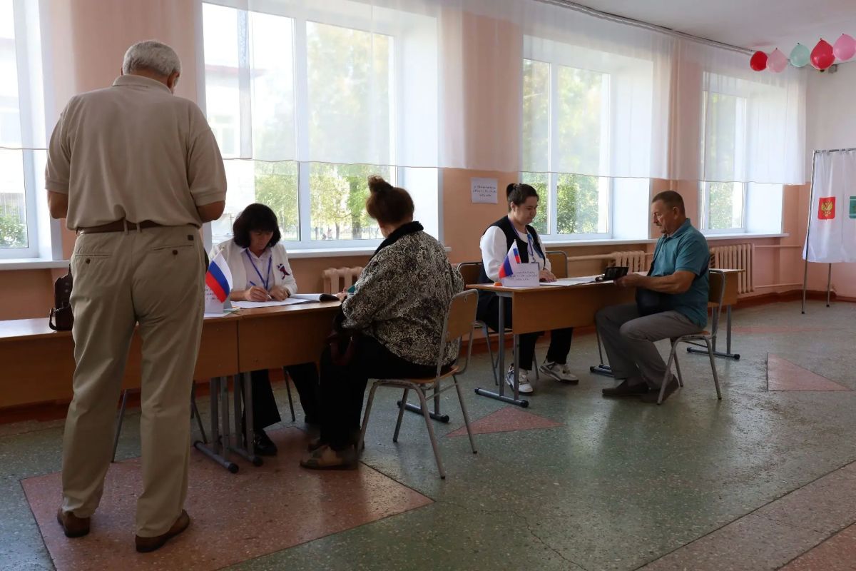 Продолжаются выборы депутатов Законодательного Собрания ЕАО и Государственной Думы РФ Продолжаются выборы депутатов Законодательного Собрания ЕАО и Государственной Думы РФ