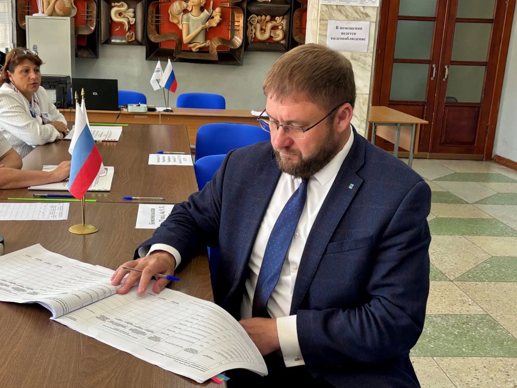 Заместитель председателя правительства ЕАО Михаил Юркин принял участие в голосовании Заместитель председателя правительства ЕАО Михаил Юркин принял участие в голосовании