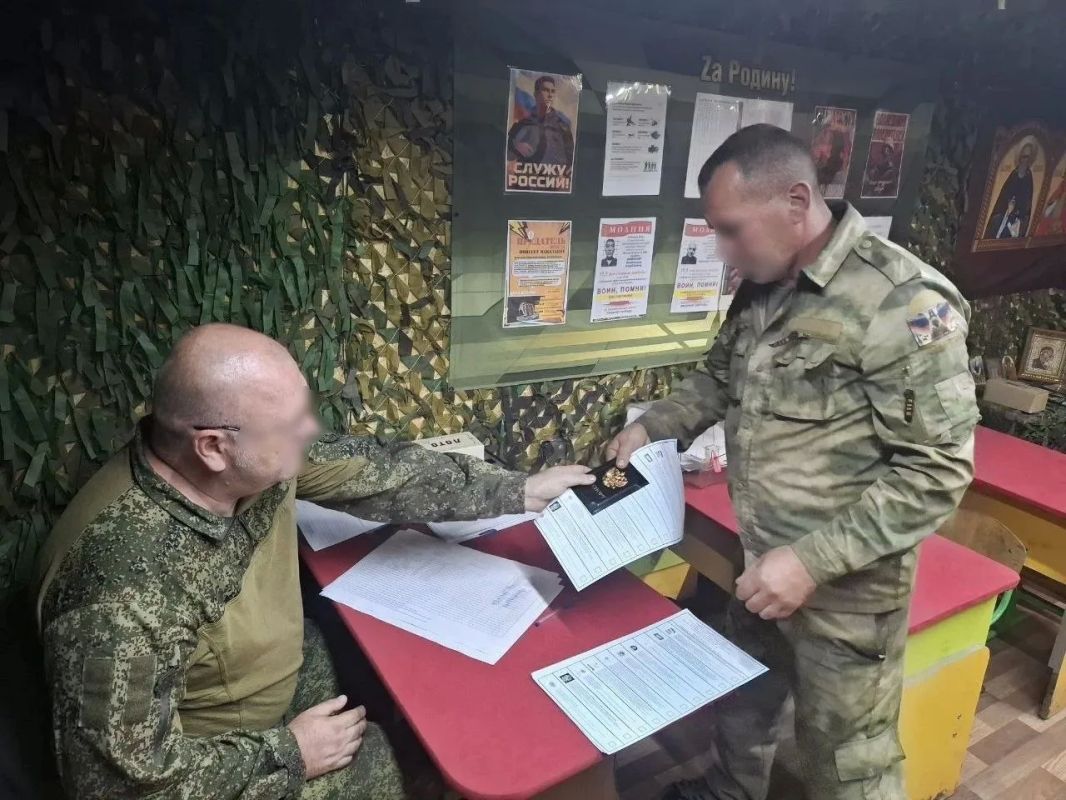 Бойцы 69й отдельной бригады прикрытия исполнили гражданский долг на передовой Бойцы 69й отдельной бригады прикрытия исполнили гражданский долг на передовой