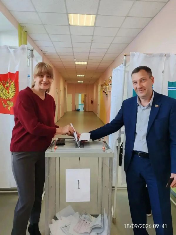 #НаВыборыВсейСемьей. В Еврейской автономной области в первый день голосования жители приходят на участки целыми семьями #НаВыборыВсейСемьей. В Еврейской автономной области в первый день голосования жители приходят на участки целыми семьями