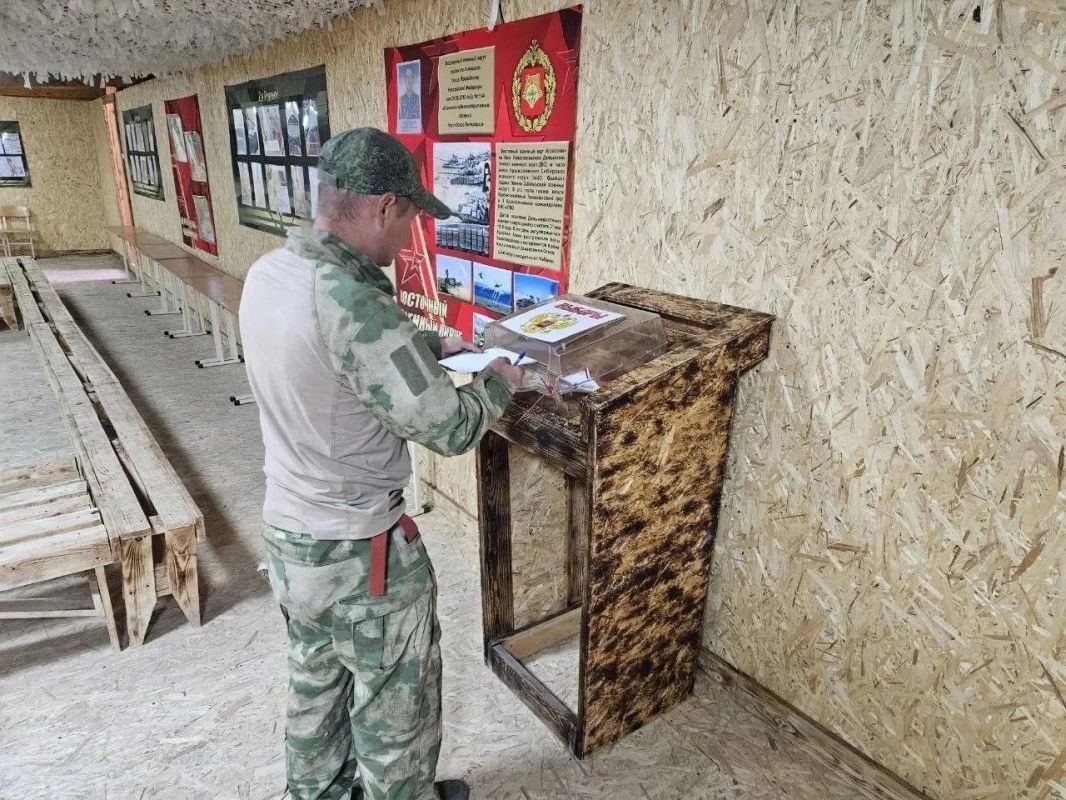 Бойцы 69й отдельной бригады прикрытия проголосовали на передовой