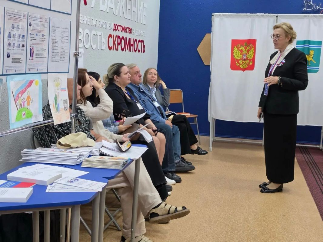Выборы стартовали: все участковые комиссии работают в штатном режиме Выборы стартовали: все участковые комиссии работают в штатном режиме