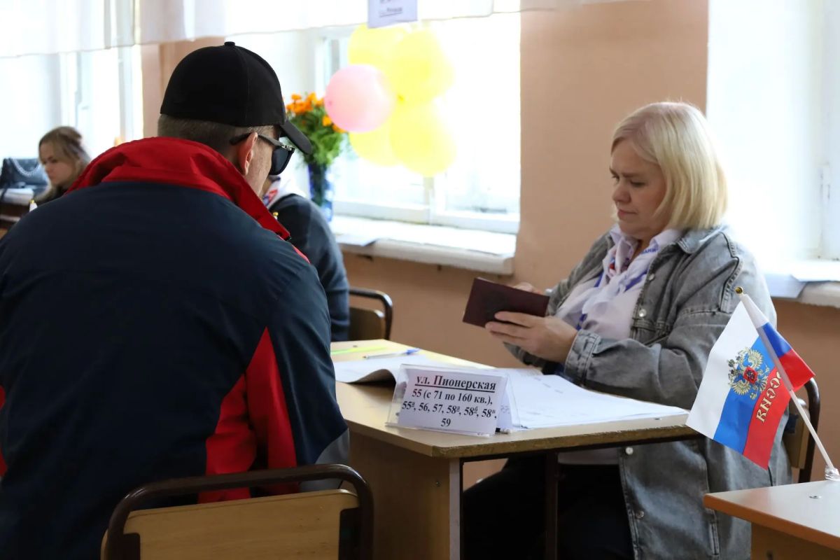 Продолжаются выборы депутатов Законодательного Собрания ЕАО и Государственной Думы РФ Продолжаются выборы депутатов Законодательного Собрания ЕАО и Государственной Думы РФ