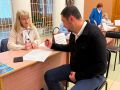 В ЕАО продолжается голосование: лидеры региона и общественники подают пример активной гражданской позиции
