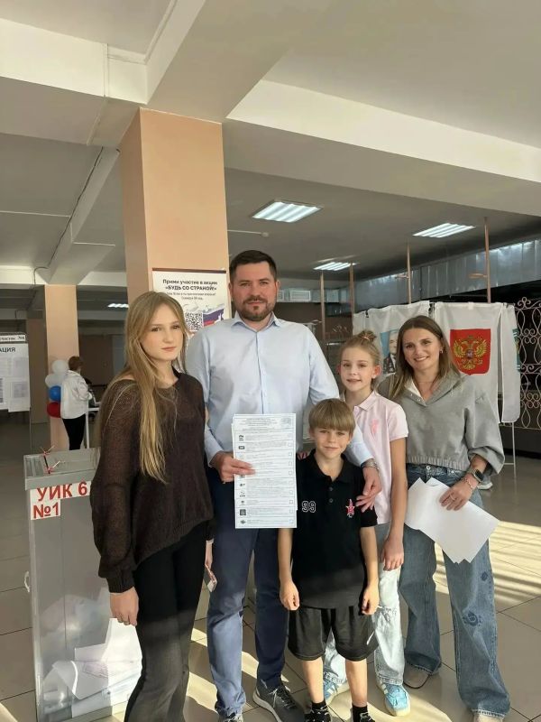 Большой семейный выбор: многодетные родители голосуют в ЕАО Большой семейный выбор: многодетные родители голосуют в ЕАО