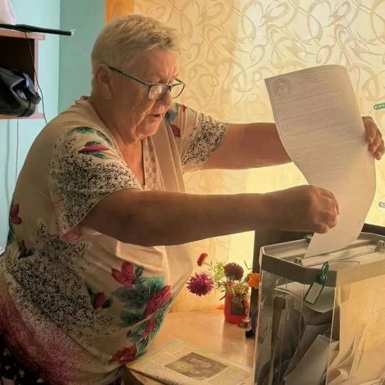 Сотрудники и подопечные социальных учреждений приняли активное участие в выборах депутатов Государственной думы и Законодательного собрания Еврейской автономной области Сотрудники и подопечные социальных учреждений приняли активное участие в выборах депутатов Государственной думы и Законодательного собрания Еврейской автономной области
