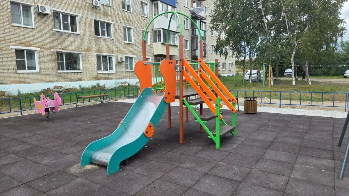 По требованию прокуратуры отремонтирована детская спортивно-игровая площадка в с.Ленинское ЕАО По требованию прокуратуры отремонтирована детская спортивно-игровая площадка в с.Ленинское ЕАО