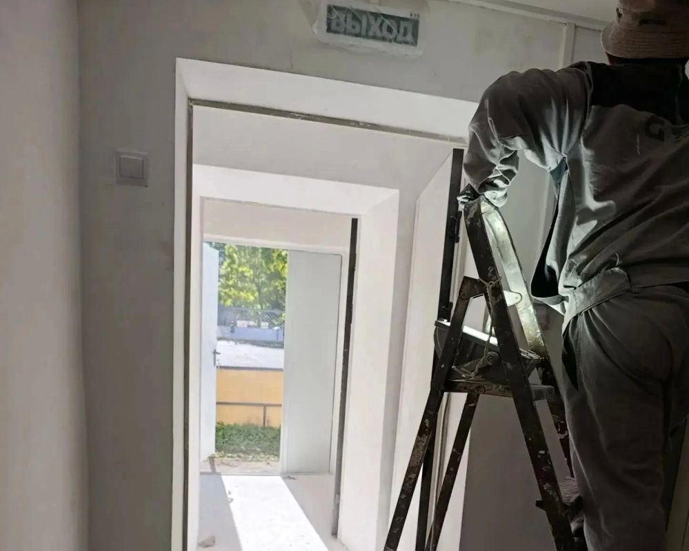 Капитальный ремонт школы имени Пришкольника продолжается в с. Валдгейм ЕАО Капитальный ремонт школы имени Пришкольника продолжается в с. Валдгейм ЕАО