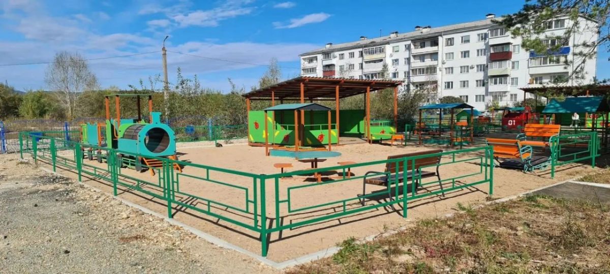 На территории детского сада № 50 в Биробиджане появился современный спорткомплекс