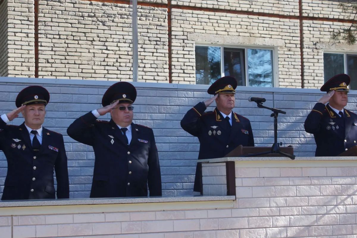Начальник УМВД России по Еврейской автономной области полковник полиции Геннадий Березин принял участие в торжественной церемонии приведения к Присяге курсантов Дальневосточного юридического института МВД России имени Начальник УМВД России по Еврейской автономной области полковник полиции Геннадий Березин принял участие в торжественной церемонии приведения к Присяге курсантов Дальневосточного юридического института МВД России имени