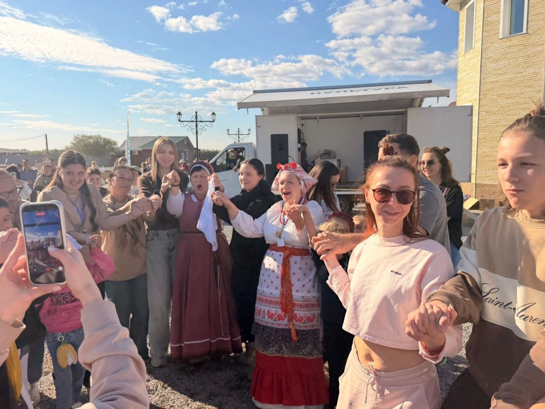 Более 1600 человек стали участниками IV Этнофеста «Бирария» на Тунгуске Более 1600 человек стали участниками IV Этнофеста «Бирария» на Тунгуске