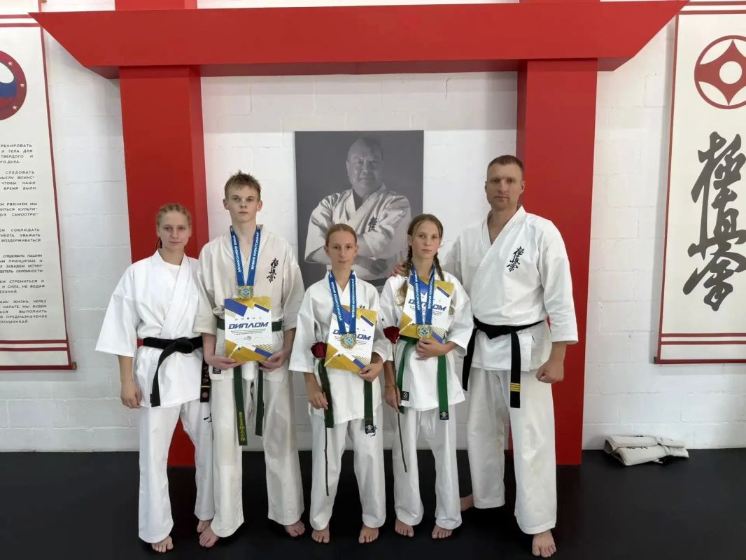 Спортсмены из ЕАО завоевали россыпь наград на турнире по карате «Open Tatami» в Хабаровске Спортсмены из ЕАО завоевали россыпь наград на турнире по карате «Open Tatami» в Хабаровске
