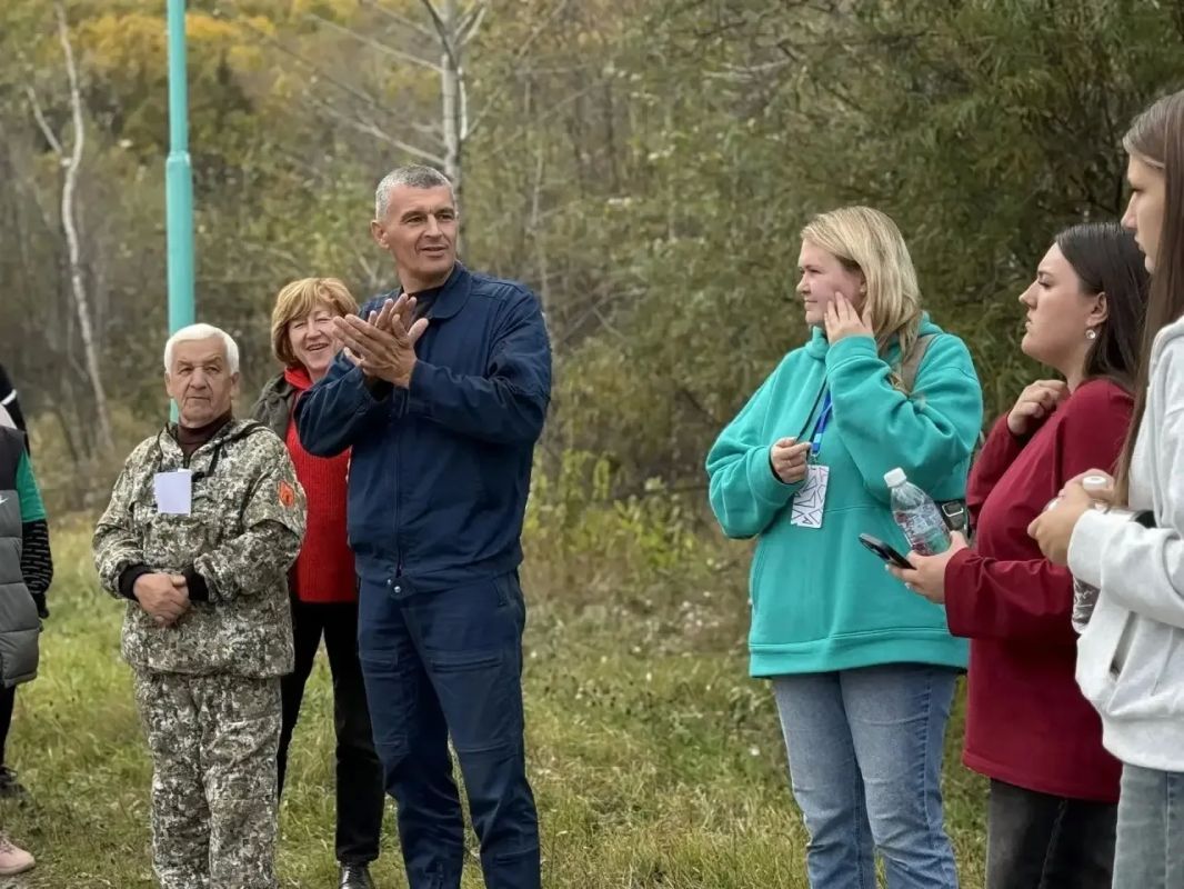 Аллею из 100 саженцев ясеня высадили в Кульдуре ЕАО Аллею из 100 саженцев ясеня высадили в Кульдуре ЕАО