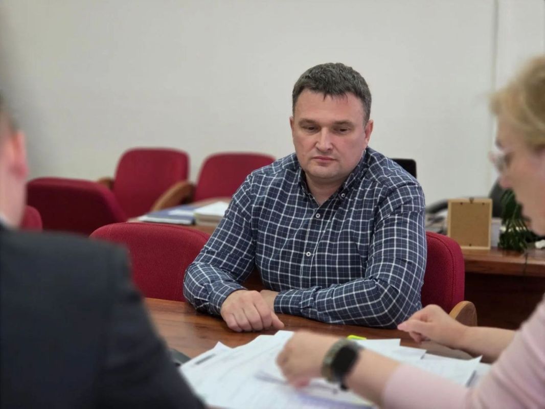 Председатель облизбиркома ЕАО провела рабочую встречу с мэром Биробиджана Председатель облизбиркома ЕАО провела рабочую встречу с мэром Биробиджана