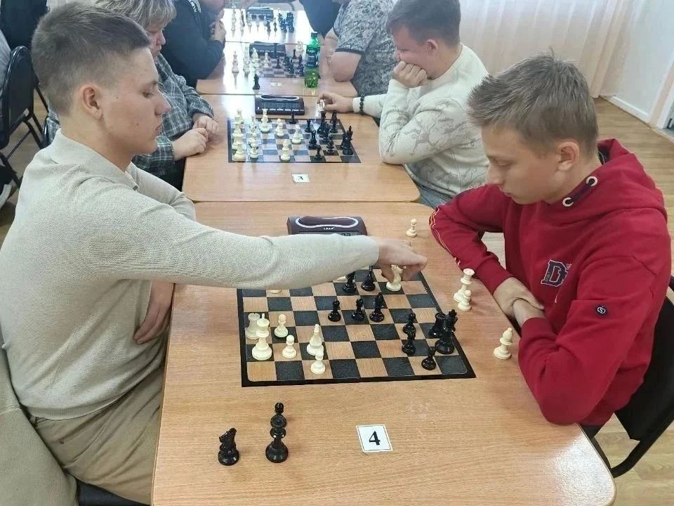 В Биробиджане прошли Первенство и Чемпионат города по блиц-шахматам и быстрым шахматам В Биробиджане прошли Первенство и Чемпионат города по блиц-шахматам и быстрым шахматам