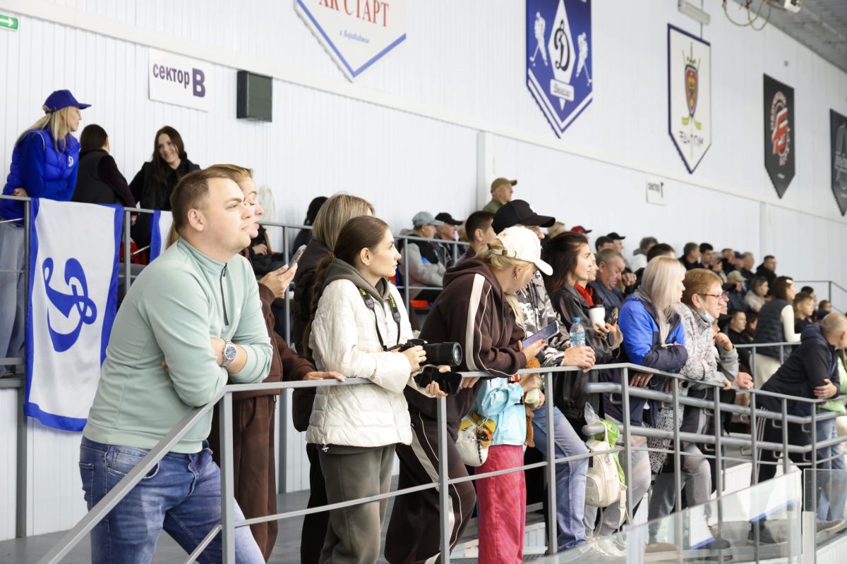 Мария Костюк: В Биробиджане состоялось открытие регионального чемпионата Ночной хоккейной лиги — ведущей любительской спортивной организации России, созданной по инициативе нашего Президента Владимира Владимировича Путина Мария Костюк: В Биробиджане состоялось открытие регионального чемпионата Ночной хоккейной лиги — ведущей любительской спортивной организации России, созданной по инициативе нашего Президента Владимира Владимировича Путина