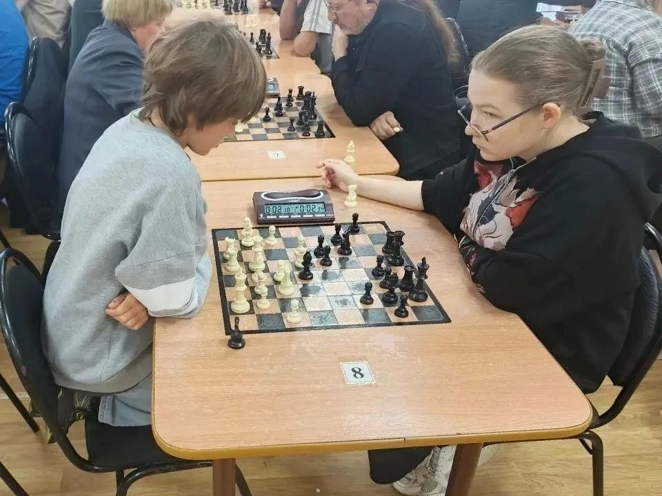 В Биробиджане определили сильнейших шахматистов в блиц-турнире В Биробиджане определили сильнейших шахматистов в блиц-турнире