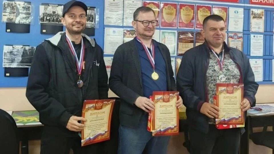 В Биробиджане прошли Первенство и Чемпионат города по блиц-шахматам и быстрым шахматам В Биробиджане прошли Первенство и Чемпионат города по блиц-шахматам и быстрым шахматам
