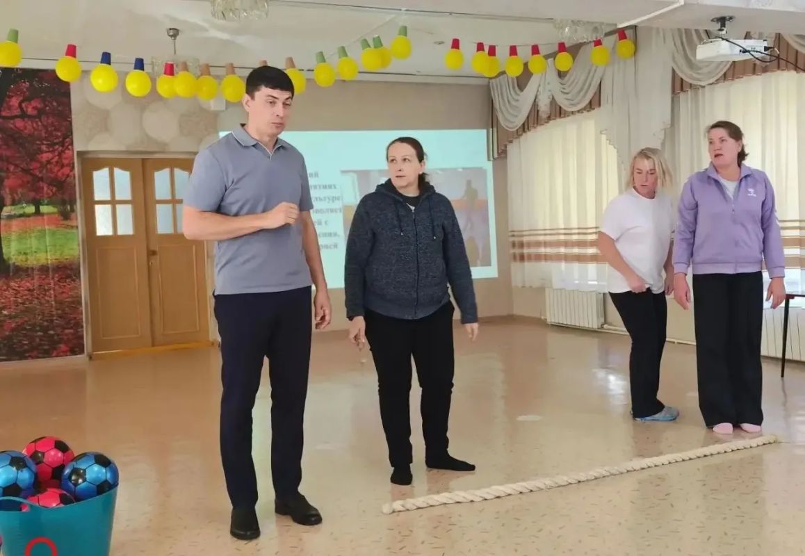 Не только для учителей. Большая учительская неделя для управленцев, педагогов школ и воспитателей детсадов началась с обучения Не только для учителей. Большая учительская неделя для управленцев, педагогов школ и воспитателей детсадов началась с обучения