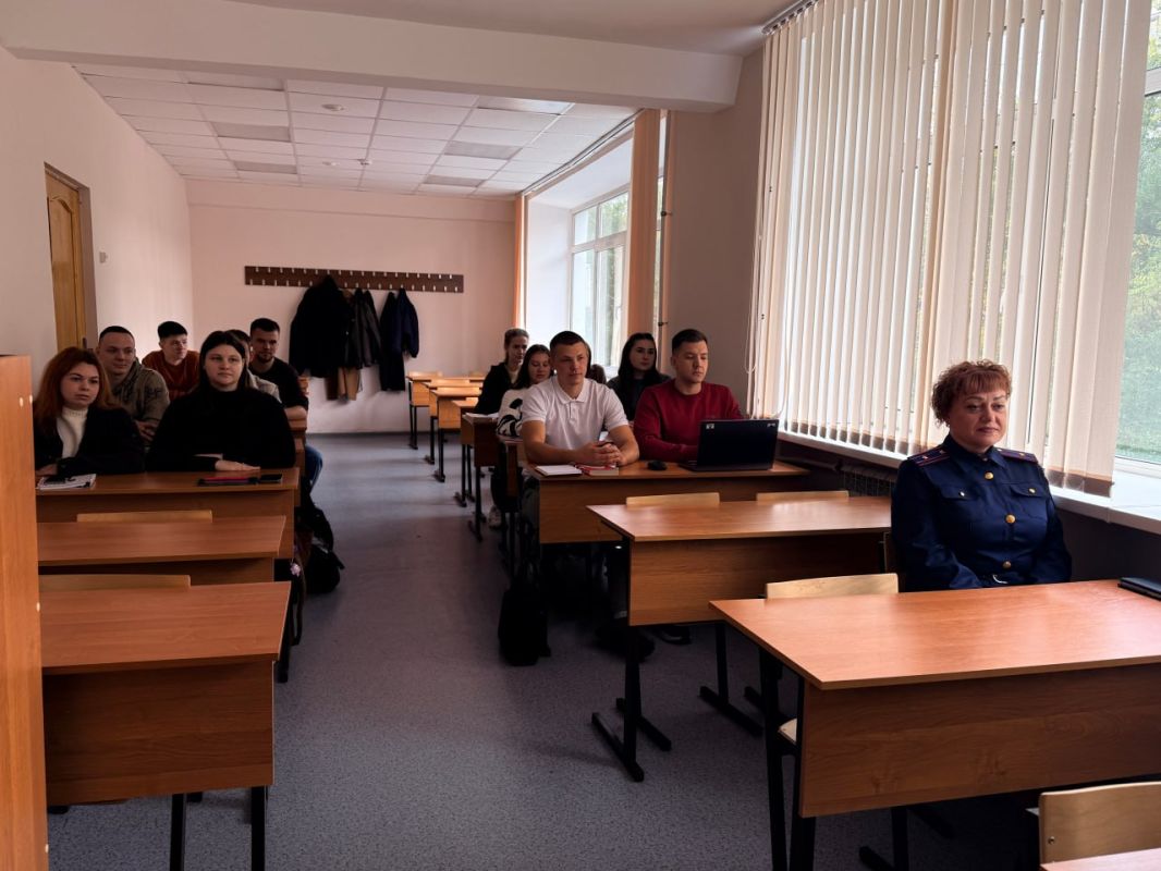 Сотрудники следственного управления в преддверии Дня учителя открыли учебный год «Школы будущего следователя» Сотрудники следственного управления в преддверии Дня учителя открыли учебный год «Школы будущего следователя»