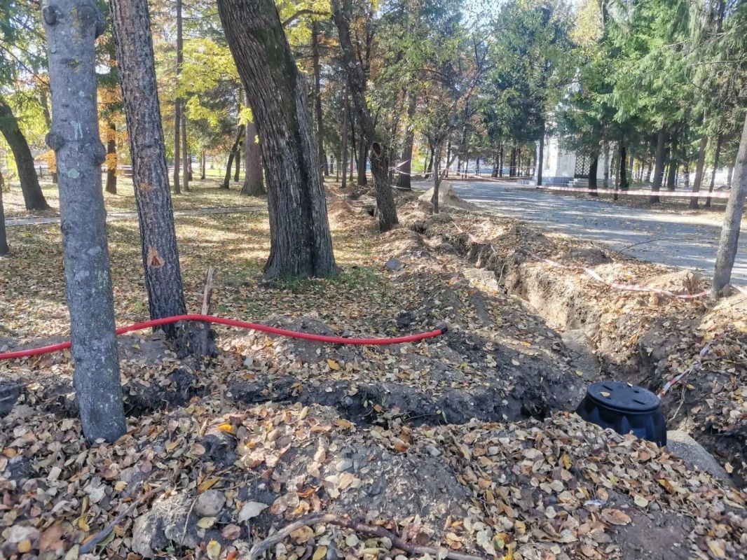 Благоустройство Сквера Победы продолжается