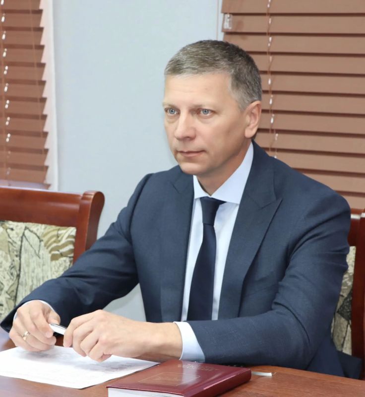 Сегодня, 6 октября 2026 года, прокурор Еврейской автономной области Дмитрий Седых провел личный приём предпринимателей, в котором принял участие Уполномоченный по защите прав предпринимателей в ЕАО Вячеслав Пастухов Сегодня, 6 октября 2026 года, прокурор Еврейской автономной области Дмитрий Седых провел личный приём предпринимателей, в котором принял участие Уполномоченный по защите прав предпринимателей в ЕАО Вячеслав Пастухов