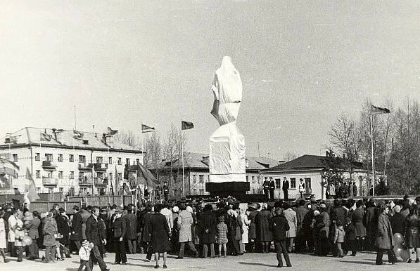 Искусство выше идеологии. 7 июля 1974 года вышло совместное постановление ЦК КПСС и Совета Министров СССР № 478 о возведении монумента Искусство выше идеологии. 7 июля 1974 года вышло совместное постановление ЦК КПСС и Совета Министров СССР № 478 о возведении монумента