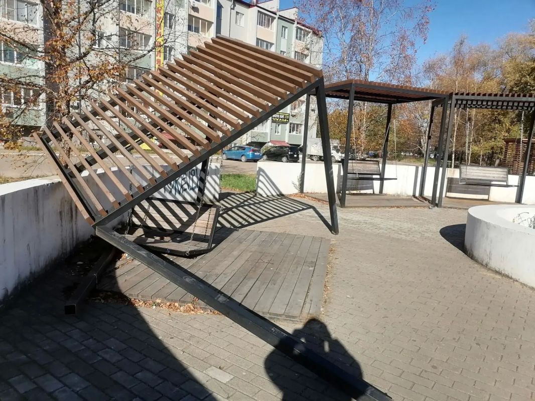 Неизвестные в Биробиджане испортили место отдыха Неизвестные в Биробиджане испортили место отдыха