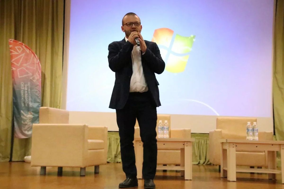 В Биробиджане стартовал трёхдневный профориентационный интенсив «Острова»! В Биробиджане стартовал трёхдневный профориентационный интенсив «Острова»!