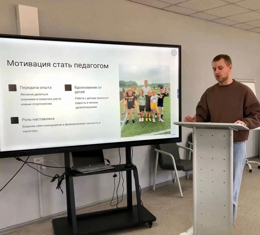 7 Великолепная семёрка!. За тот год, что мы в МАХе, в канале появилось несколько постоянных рубрик 7 Великолепная семёрка!. За тот год, что мы в МАХе, в канале появилось несколько постоянных рубрик