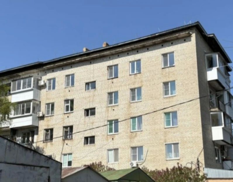 По иску прокурора суд обязал управляющую организацию провести текущий ремонт подъездов в многоквартирном доме по ул. Пионерская г.Биробиджана По иску прокурора суд обязал управляющую организацию провести текущий ремонт подъездов в многоквартирном доме по ул. Пионерская г.Биробиджана