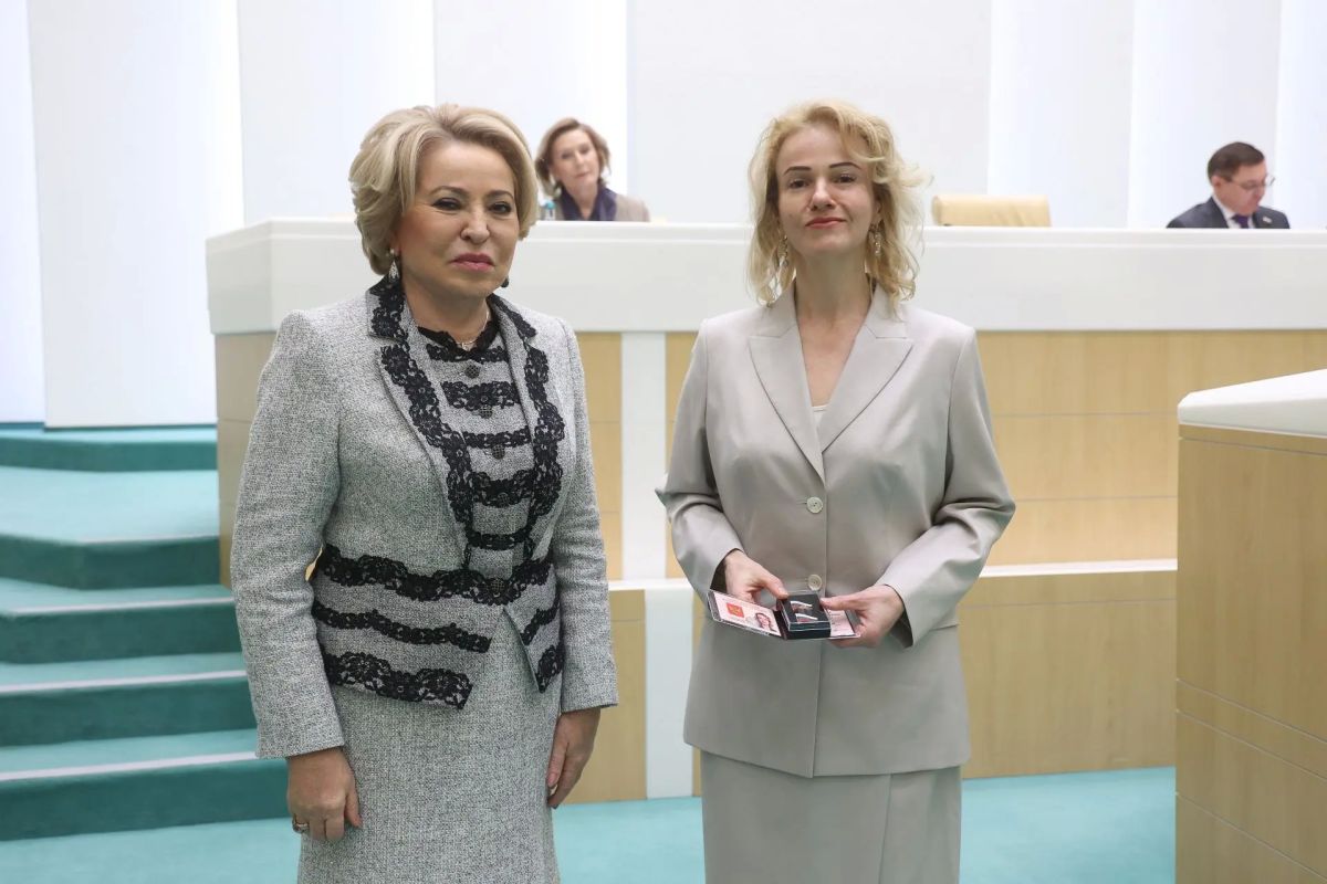 Светлана Лукаш приступила к исполнению обязанностей сенатора РФ от ЕАО Светлана Лукаш приступила к исполнению обязанностей сенатора РФ от ЕАО