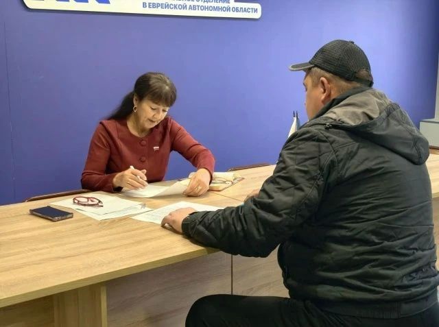 Депутаты Городской Думы продолжают вести личные приёмы граждан