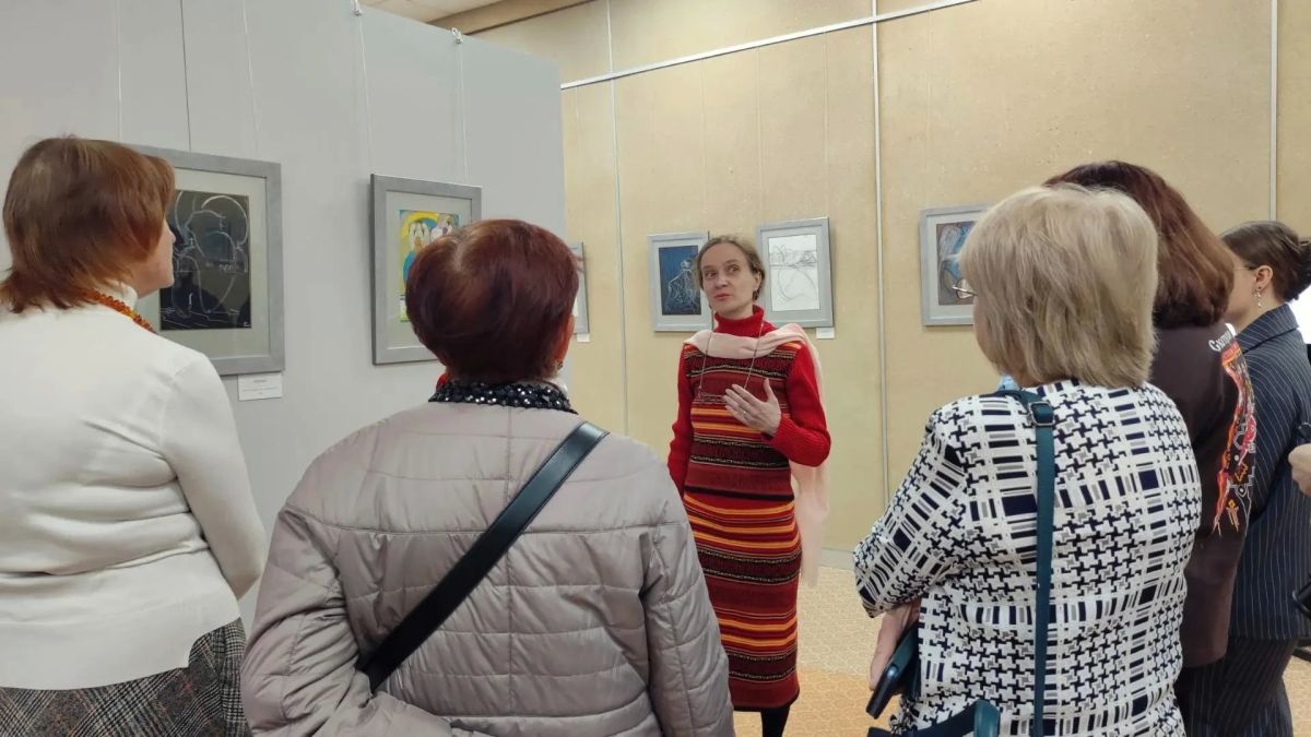 В Музее современного искусства ЕАО открылась выставка «По линиям Твоим иду…» (6+) В Музее современного искусства ЕАО открылась выставка «По линиям Твоим иду…» (6+)