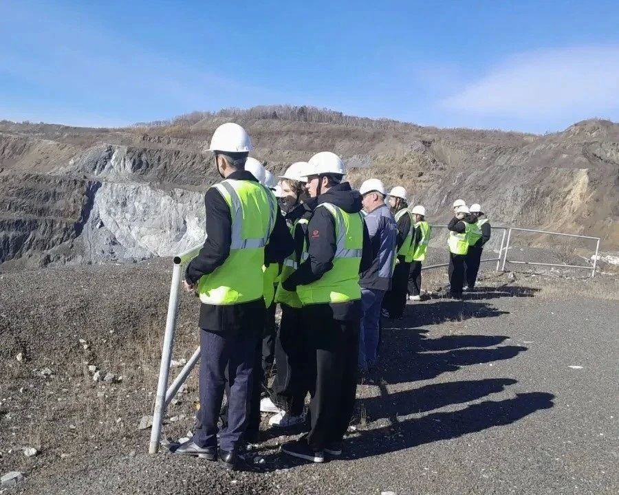Ученики девятых классов Еврейской автономной области посетили одно из ведущих предприятий региона Ученики девятых классов Еврейской автономной области посетили одно из ведущих предприятий региона