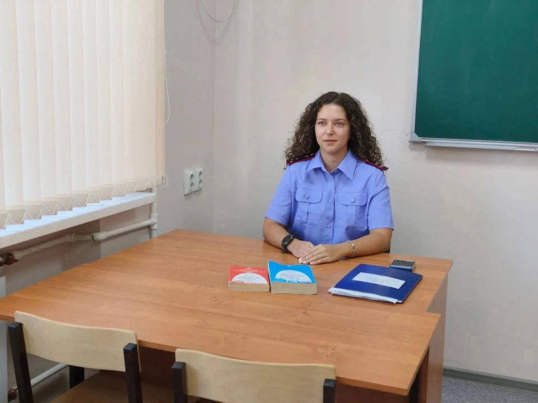 Сотрудники следственного управления Следственного комитета России по Хабаровскому краю и Еврейской автономной области провели лекции для студентов «РПА Минюста России» Сотрудники следственного управления Следственного комитета России по Хабаровскому краю и Еврейской автономной области провели лекции для студентов «РПА Минюста России»