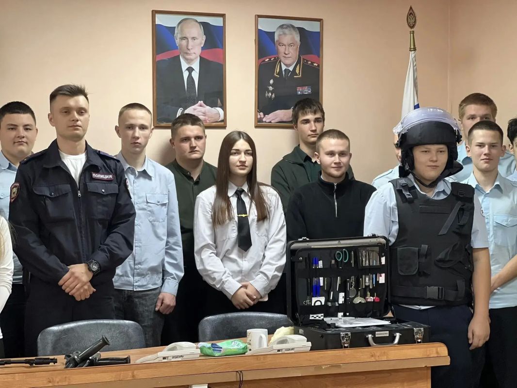 Профориентация и новые возможности: специалисты Центра занятости провели комплекс мероприятий для студентов Технического колледжа